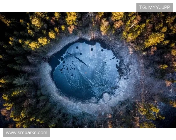 乌栖沙岩与清水的对决探讨自然景观与生态保护的平衡之道